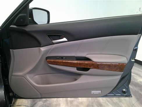 Used 2012 Honda Accord EX-L image 37