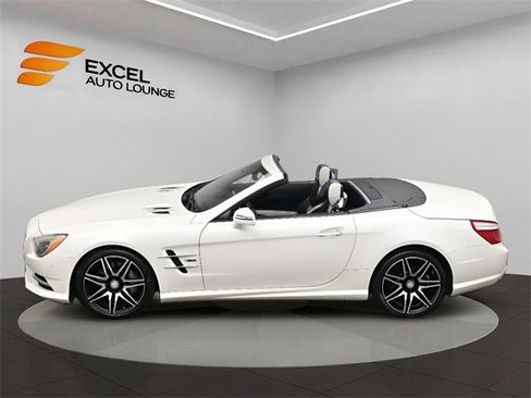 Used 2015 Mercedes-Benz SL 550 w/ White Arrow Edition image 33