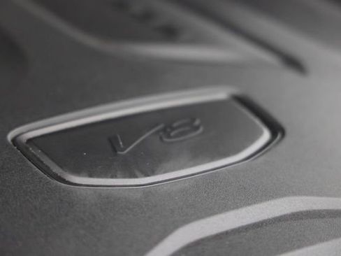 Used 2024 Porsche Cayenne S image 11