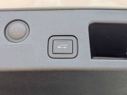 New 2026 Chevrolet Equinox RS w/ Convenience Package III FWD image 15
