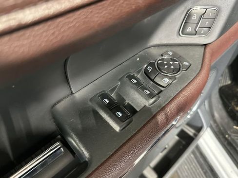 Used 2024 Ford Expedition Limited image 19