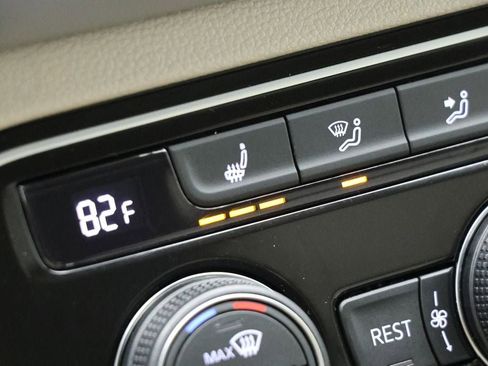 Used 2022 Volkswagen Atlas SE image 27