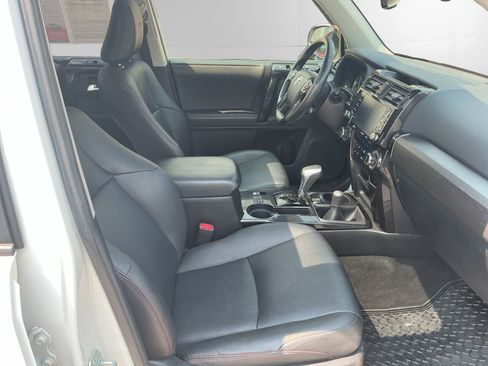 Used 2020 Toyota 4Runner SR5 Premium AWD/4WD image 15