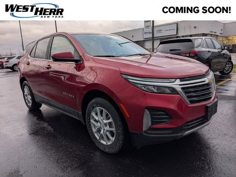 Used 2023 Chevrolet Equinox LT image 1