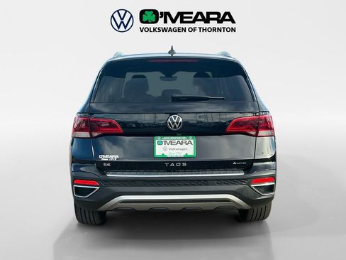 Used 2022 Volkswagen Taos SE w/ Panoramic Sunroof Package image 4