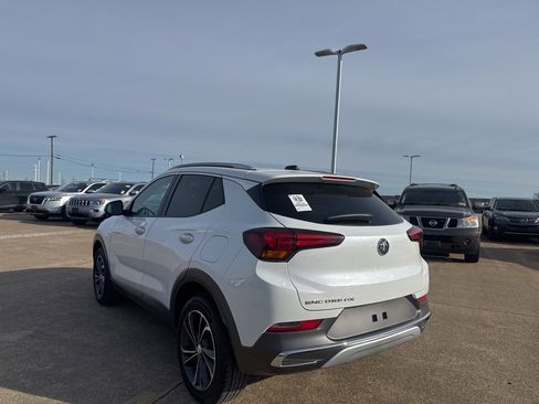 Used 2021 Buick Encore GX Essence image 15