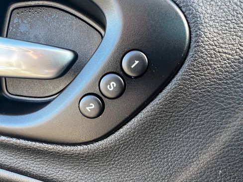 Certified 2019 Jeep Cherokee Limited image 17