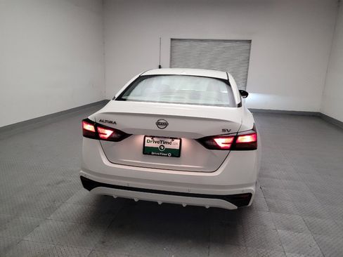 Used 2024 Nissan Altima 2.5 SV FWD image 7