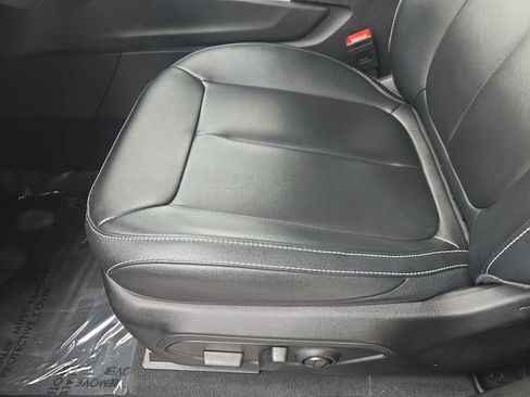 Used 2024 Jeep Grand Cherokee L Limited w/ Black Appearance Package RWD image 18