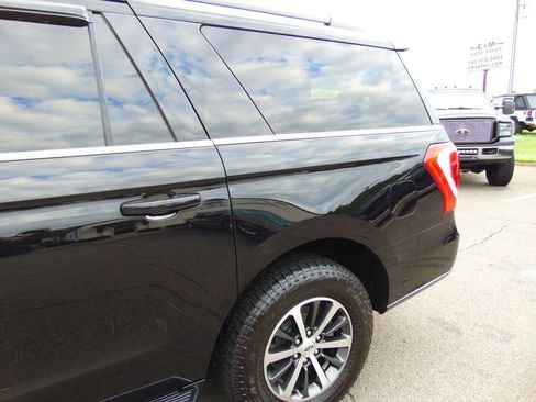Used 2019 Ford Expedition Max XLT w/ Equipment Group 202A AWD/4WD image 37