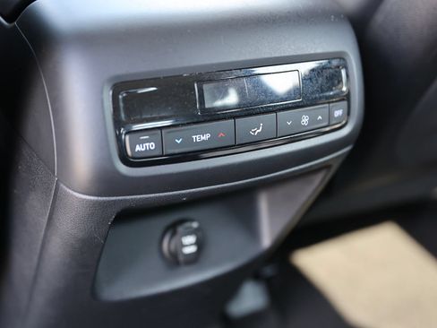 Certified 2025 Hyundai Palisade SEL AWD/4WD image 24