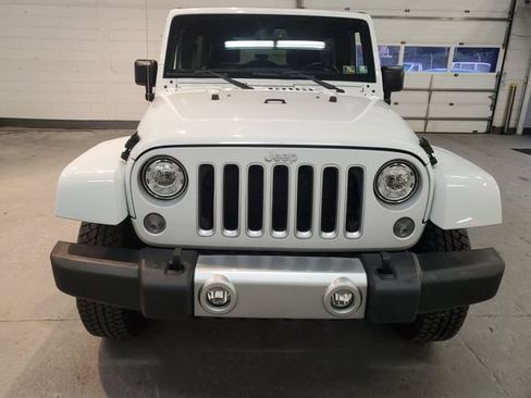 Used 2018 Jeep Wrangler Unlimited Sahara w/ Connectivity Group AWD/4WD image 10