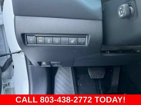 Used 2023 Toyota Venza Limited AWD/4WD image 27