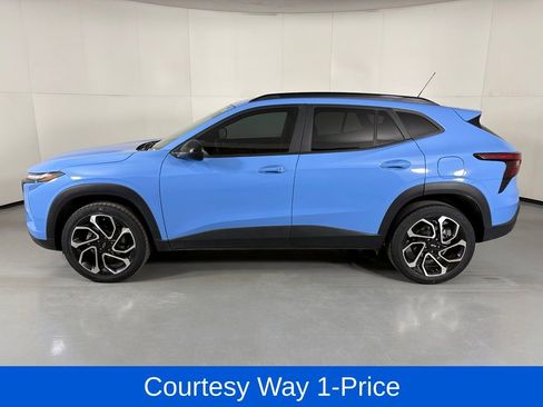 Used 2024 Chevrolet Trax RS w/ Driver Confidence Package FWD image 6