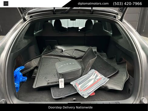 Used 2023 Tesla Model X image 40