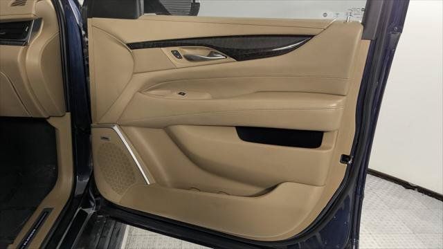 Used 2019 Cadillac Escalade Platinum AWD/4WD image 23