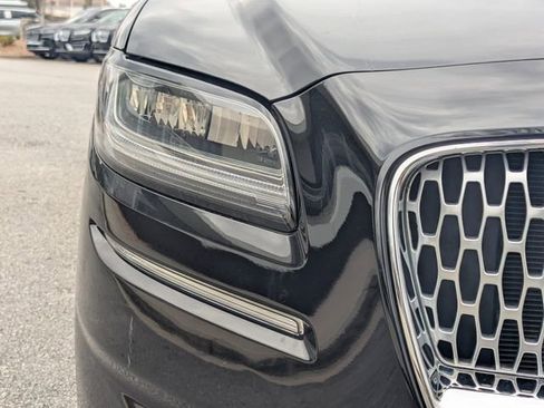 Certified 2022 Lincoln Nautilus Reserve w/ Equipment Group 201A image 10