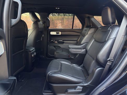 Used 2021 Ford Explorer ST w/ Equipment Group 401A image 38