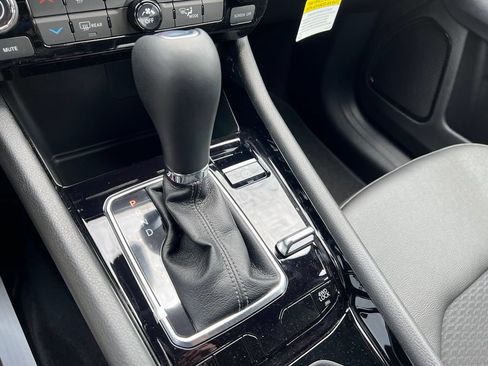 New 2026 Jeep Compass Latitude AWD/4WD image 37