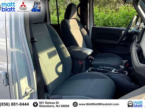 Used 2024 Jeep Wrangler Unlimited Sahara image 8