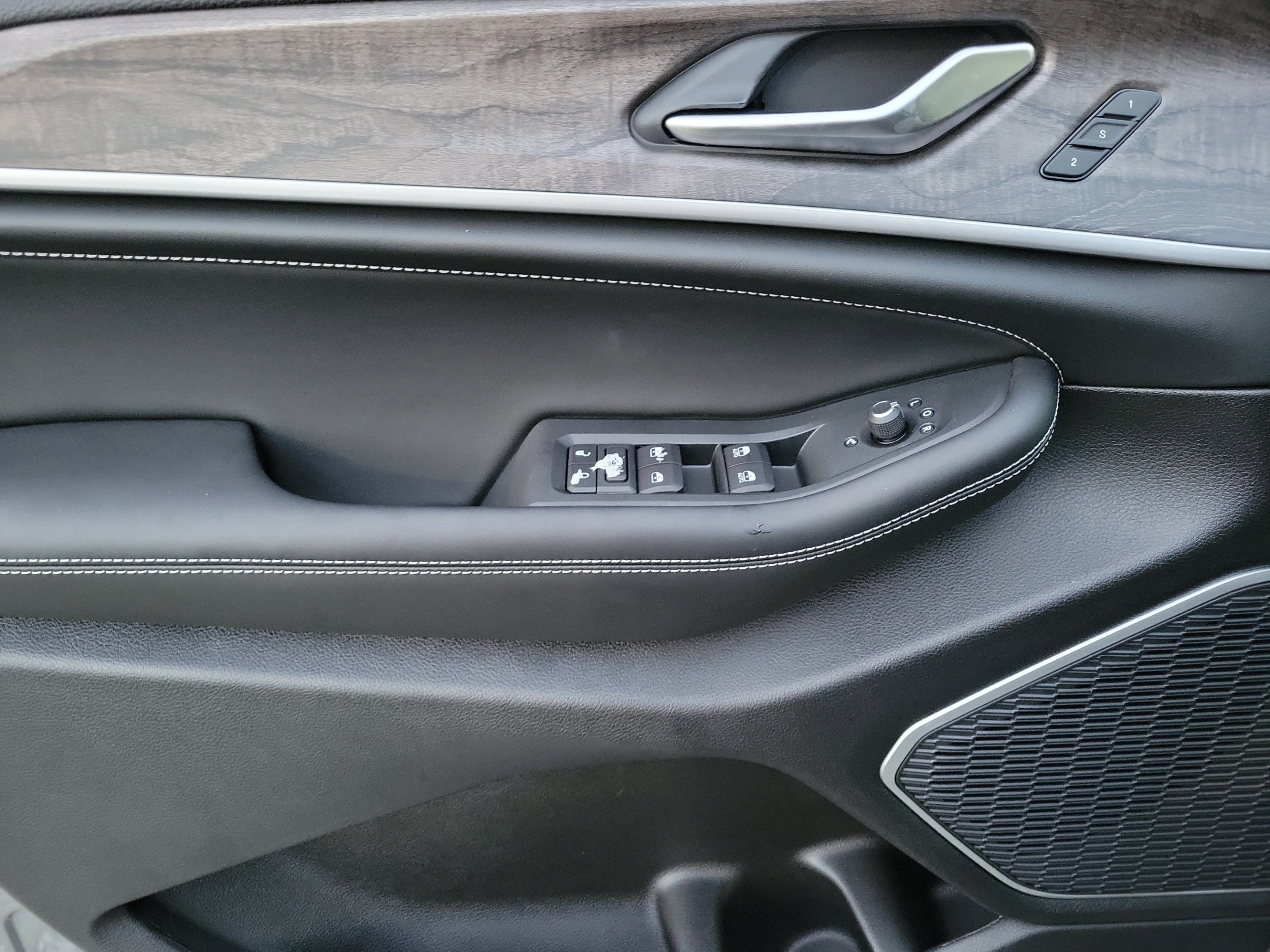 New 2027 Jeep Grand Cherokee Limited AWD/4WD image 12