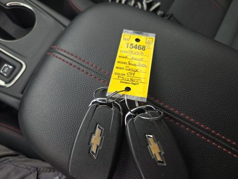 Used 2023 Chevrolet Equinox RS AWD/4WD image 40