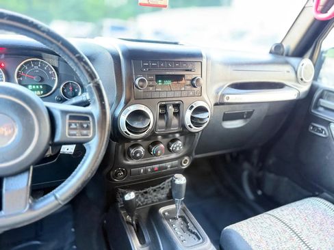 Used 2011 Jeep Wrangler Sahara w/ Connectivity Group AWD/4WD image 23