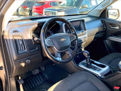 Used 2022 Chevrolet Colorado LT w/ Fleet Safety Package image 15