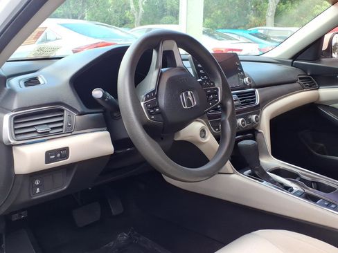 Used 2018 Honda Accord LX image 12
