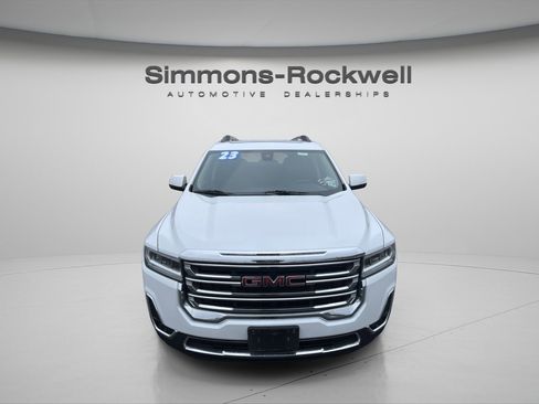 Used 2023 GMC Acadia SLT w/ Preferred Package image 2