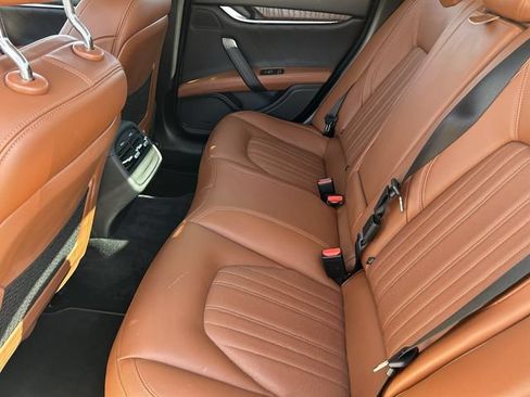 Used 2021 Maserati Ghibli S GranLusso RWD image 19