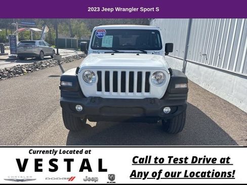 Used 2023 Jeep Wrangler Unlimited Sport AWD/4WD image 2