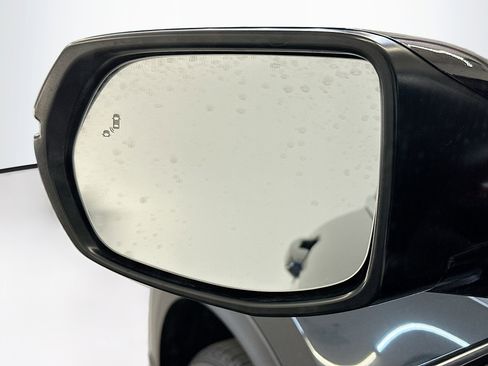 Used 2018 Honda CR-V Touring image 16