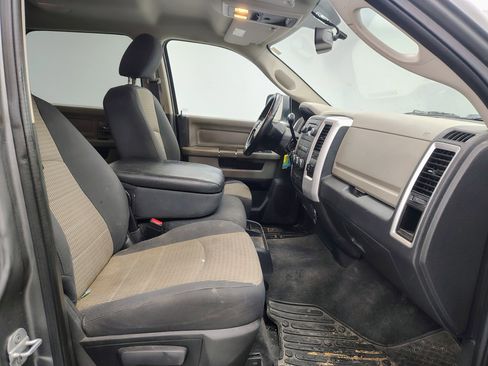 Used 2012 RAM 2500 SLT w/ Technology Group image 14