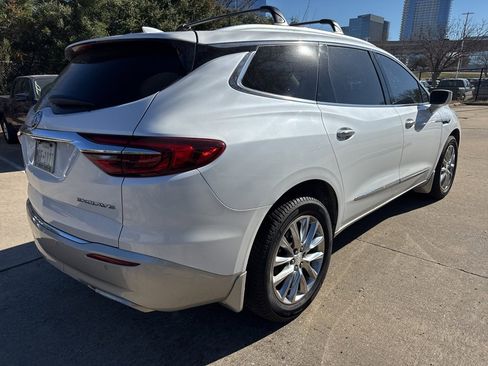 Used 2018 Buick Enclave Premium w/ Experience Buick Package image 3