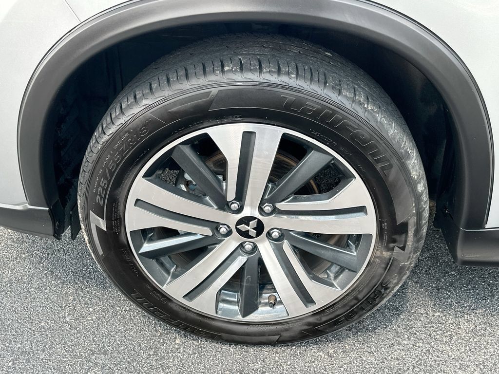 Used 2024 Mitsubishi Outlander Sport ES AWD/4WD image 23