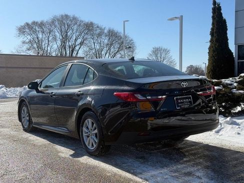 Used 2025 Toyota Camry LE image 6