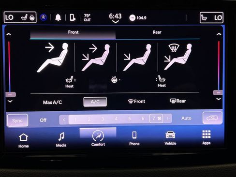 Used 2023 Chrysler Pacifica Touring-L FWD image 67