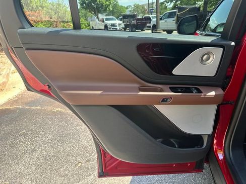 New 2026 Lincoln Aviator Reserve AWD/4WD image 21