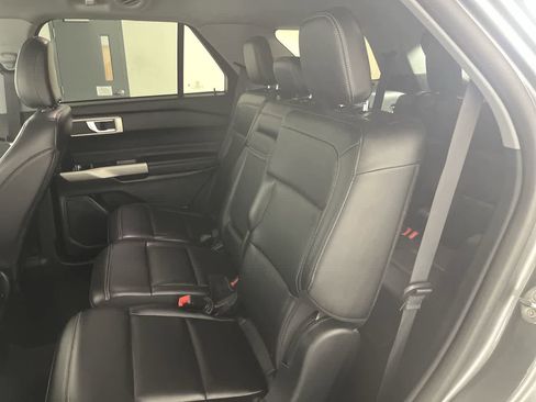 Used 2023 Ford Explorer XLT w/ Equipment Group 202A image 27