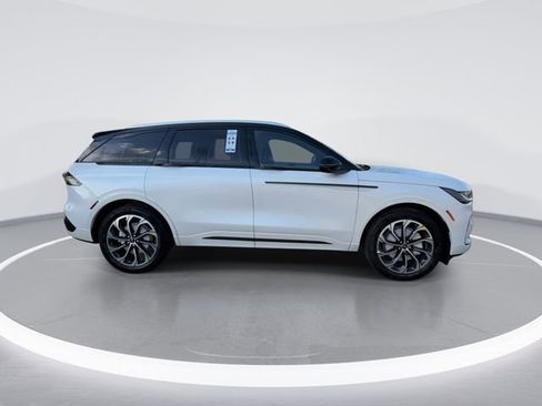 New 2026 Lincoln Nautilus Reserve AWD/4WD image 9