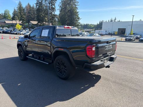 Used 2023 GMC Canyon Denali AWD/4WD image 3