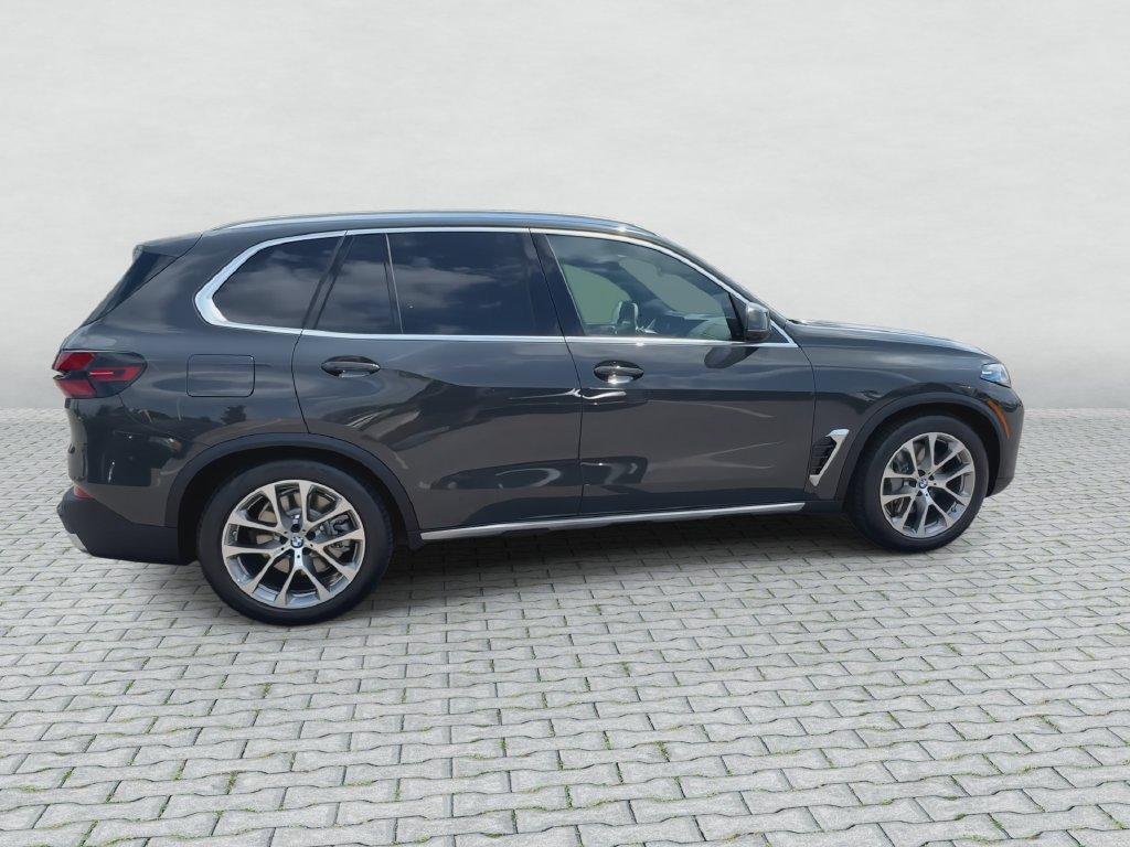Used 2026 BMW X5 xDrive50e w/ Executive Package AWD/4WD image 9