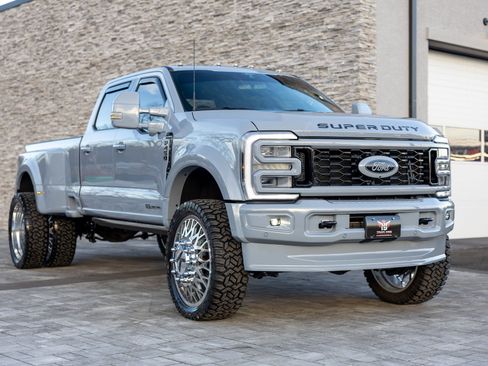 Used 2025 Ford F450 Platinum image 6