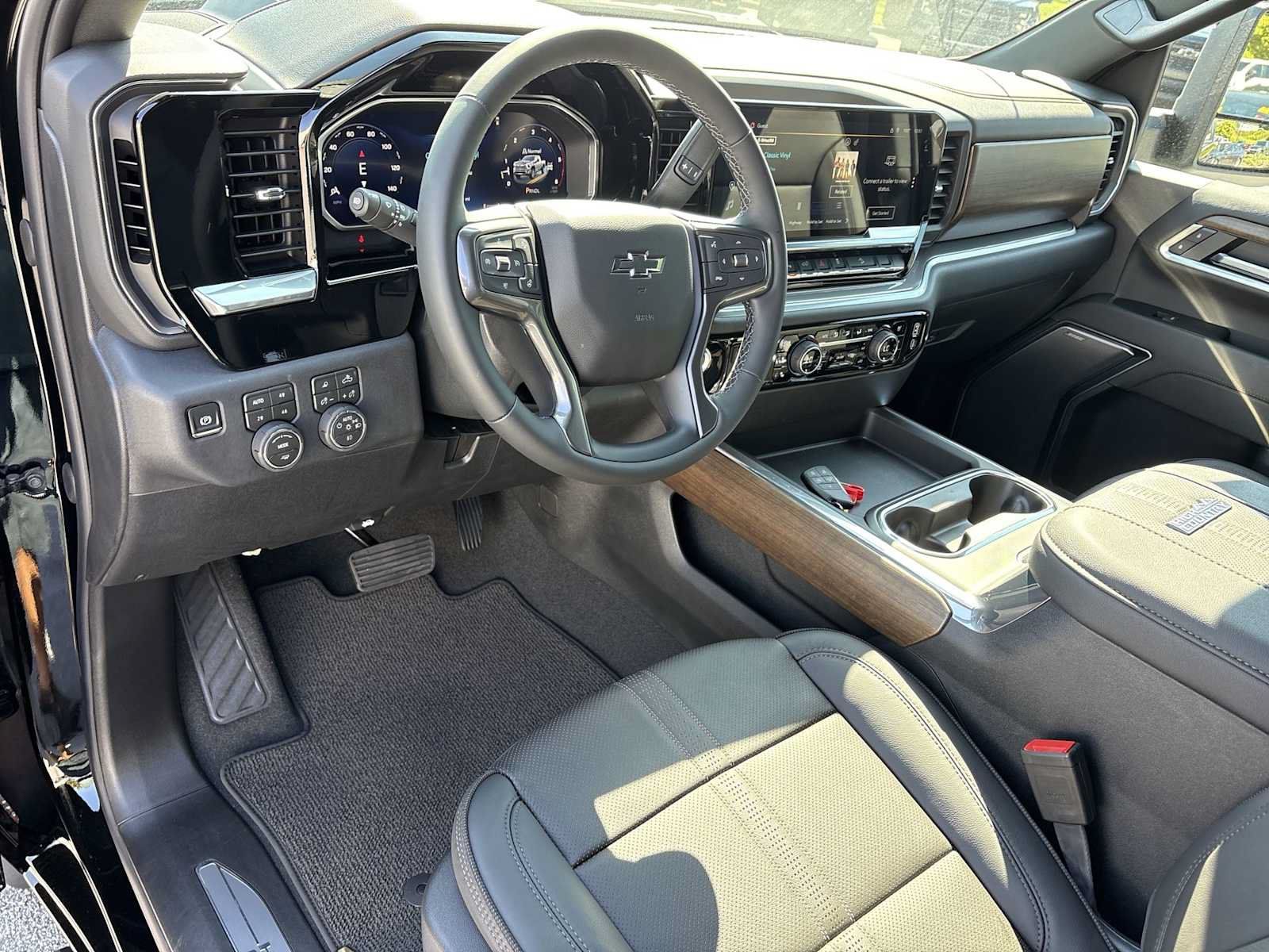 New 2026 Chevrolet Silverado 2500 High Country w/ Midnight Edition AWD/4WD image 10