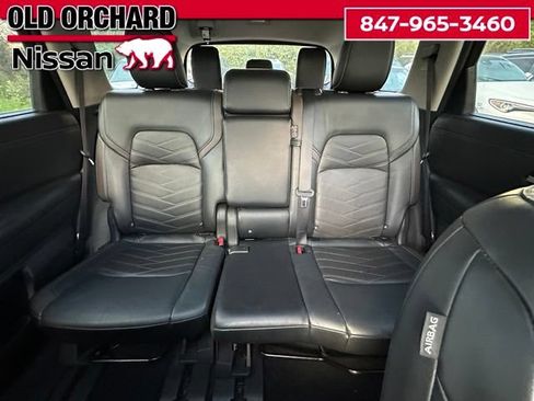 Used 2022 Nissan Pathfinder Platinum w/ Cargo Package AWD/4WD image 11