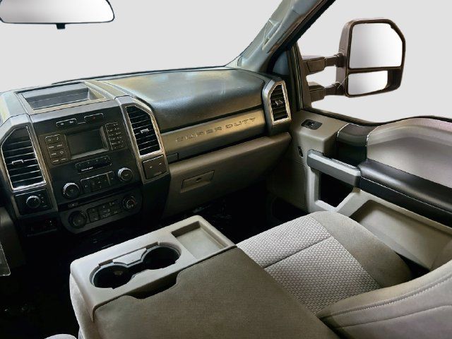Used 2017 Ford F250 XLT AWD/4WD image 22