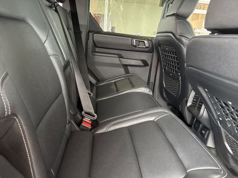 New 2025 Ford Bronco Badlands w/ Sasquatch Package image 11