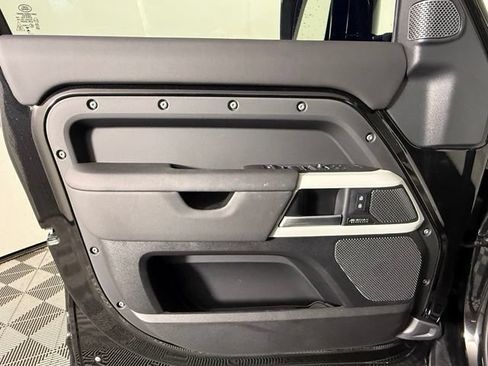 Used 2024 Land Rover Defender 110 X-Dynamic SE AWD/4WD image 20