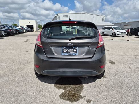 Used 2018 Ford Fiesta SE FWD image 5